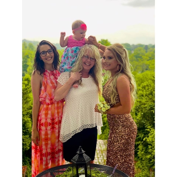 Meet your Posher, Ruby - Picture 1 of 1